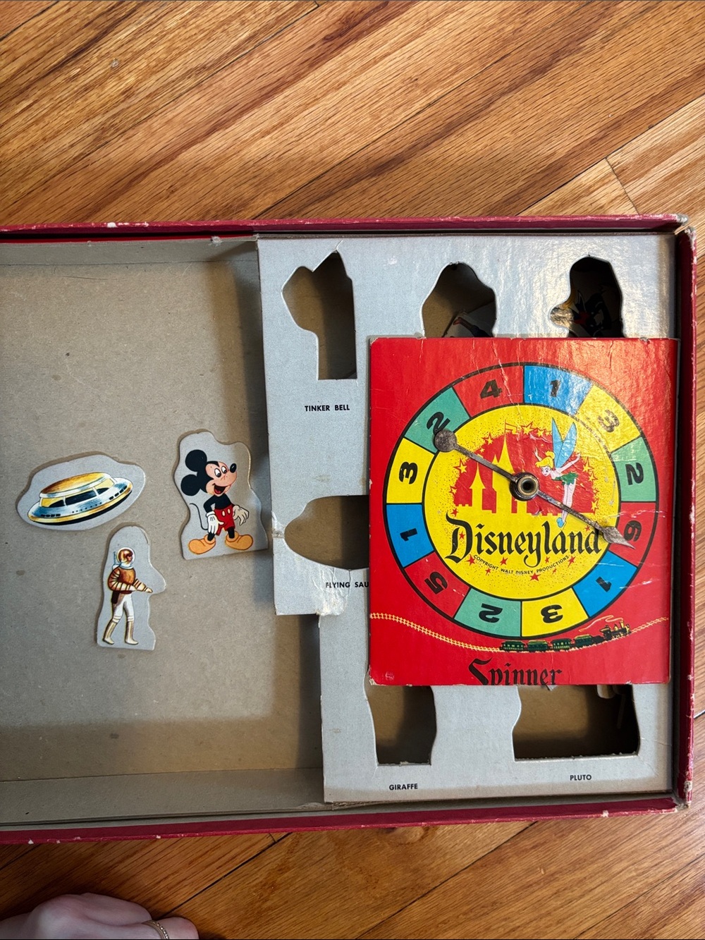 Disney DIsneyland Game Box - Red with Green and Yellow Logo - Picture 9 of 9